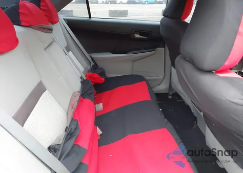 2014 Toyota Camry Le z USA, uszkodzony, nr VIN 4T4BF1FK2ER380577